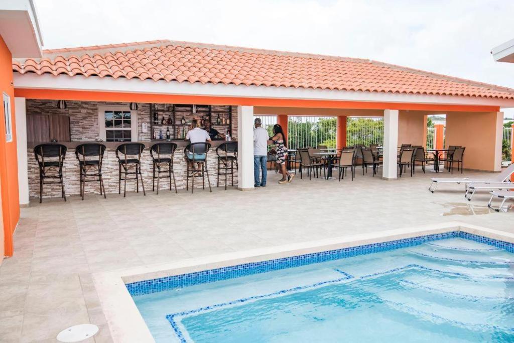 Omira Apartment Suites Willemstad Ngoại thất bức ảnh