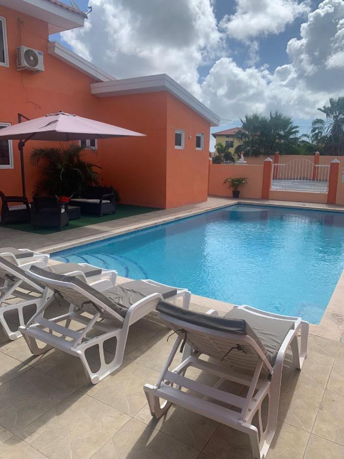 Omira Apartment Suites Willemstad Ngoại thất bức ảnh